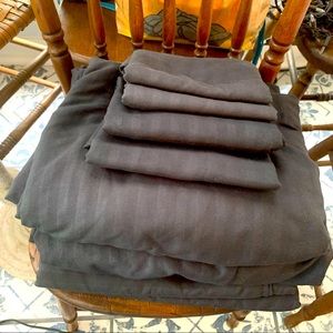 Lot of 2 King Size Sheet Sets (black)